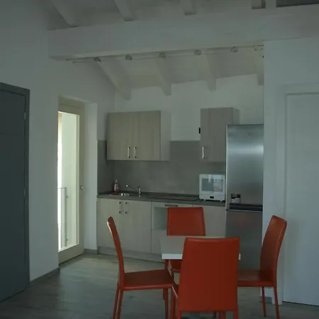Apartment I Fiori Del Laveno